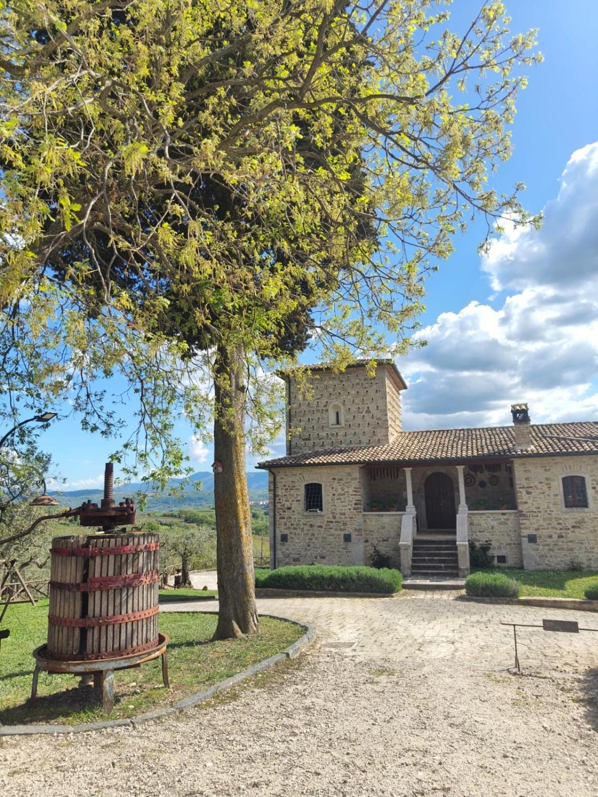 Agriturismo Torre Gialluise Gesualdo Εξωτερικό φωτογραφία