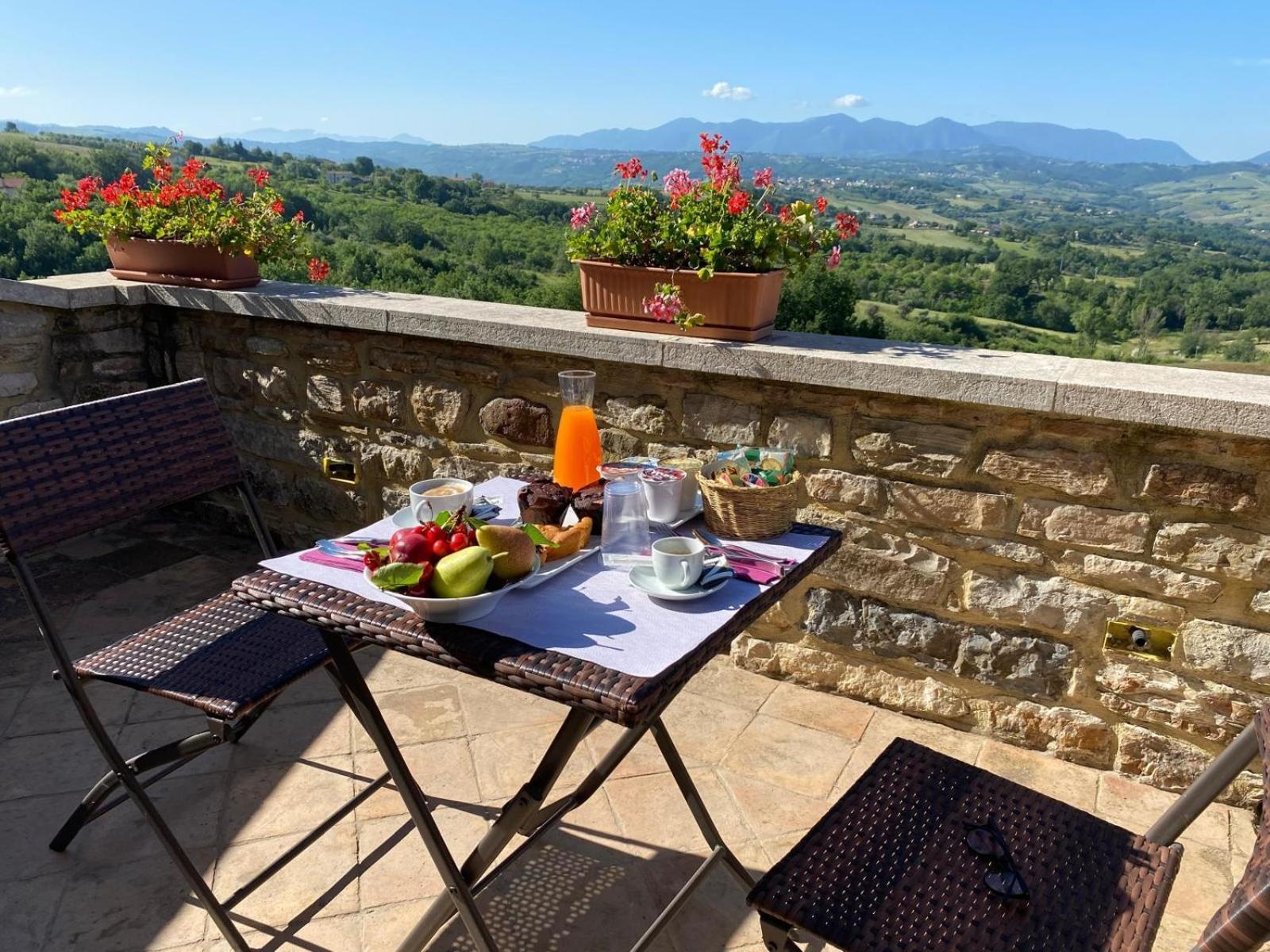 Agriturismo Torre Gialluise Gesualdo Εξωτερικό φωτογραφία